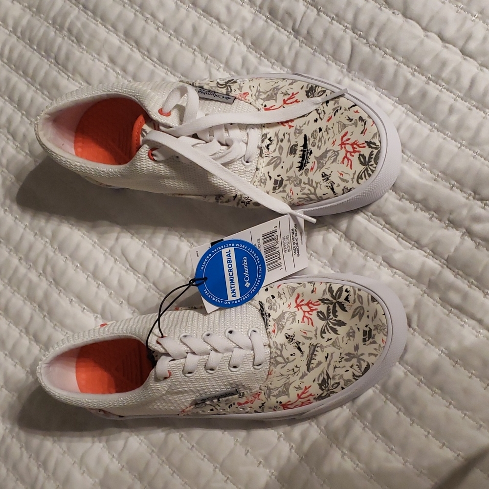 Columbia womens boat shoes NEW w tags